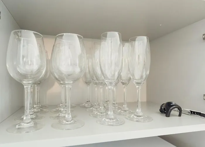 The 23-ravenna, Big Rooms, 6beds, 2bath, Family Suite, 명동8분, 을지로, 동대문, 경복궁, 광화문 도보 여행 * Seoul