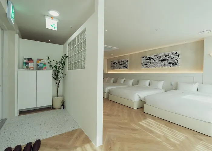 The 23-ravenna, Big Rooms, 6beds, 2bath, Family Suite, 명동8분, 을지로, 동대문, 경복궁, 광화문 도보 여행 Apartment