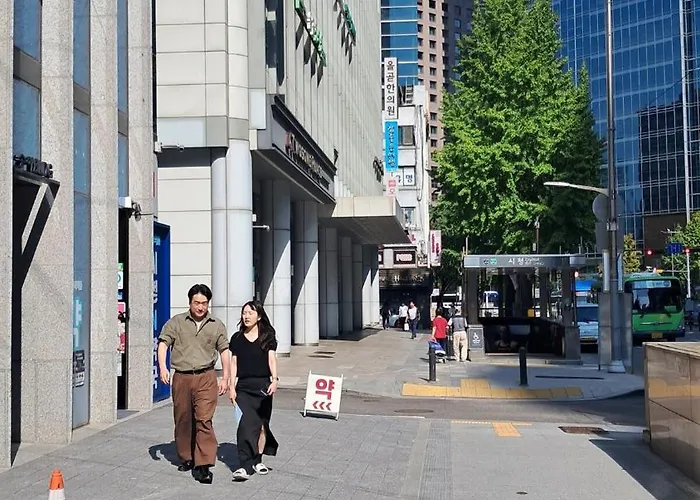 The 23-ravenna, Big Rooms, 6beds, 2bath, Family Suite, 명동8분, 을지로, 동대문, 경복궁, 광화문 도보 여행 Seoul